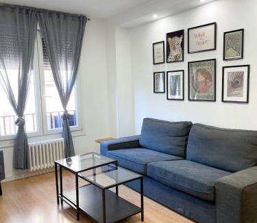 Zaragoza Old Town Apartment | VTZ El Balcón a la Basílica III - en plena Plaza del Pilar!
