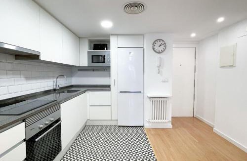 Zaragoza Old Town Apartment | VTZ El Balcón a la Basílica III - en plena Plaza del Pilar!