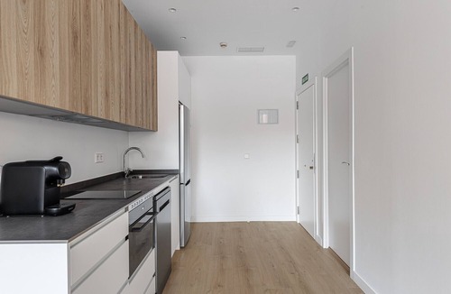 Castillejos Apartment | Waou Eurobuilding III