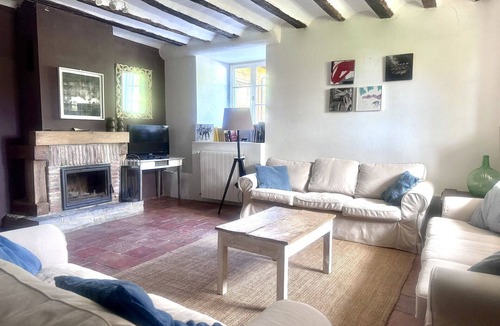 Apregindana Apartment | Welcome to Etxea , villa located at Ulle Gorri Farmhouse