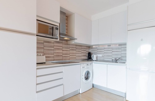 Denia Apartment | Well-equipped 1-Bedroom Bungalow with Mountain Views, Pool, Wi-Fi, and Terrace