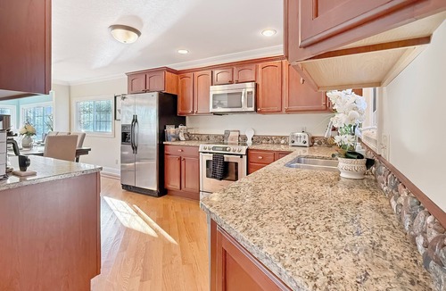Sterling Cottage | Wine & Water: Vineyard View Retreat on Little Sodus Bay