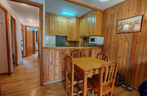 Pla de l'Ermita Apartment | Wohnung Besiberri 3 befindet sich im Erdgeschoss mit Terrasse Vall de Boí by Interhome