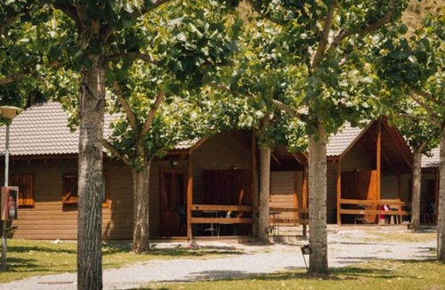 Montardit de Baix House | Wooden Bungalows with Porch and Pets Allowed