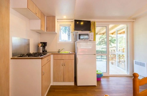 Calella House | ZEcamping 3* 200m plage piscine animaux acceptés locatif TV BBQ clim