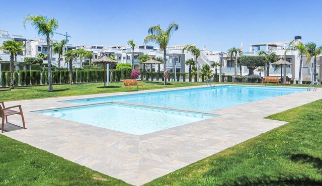 2 bedroom accommodation in Torrevieja