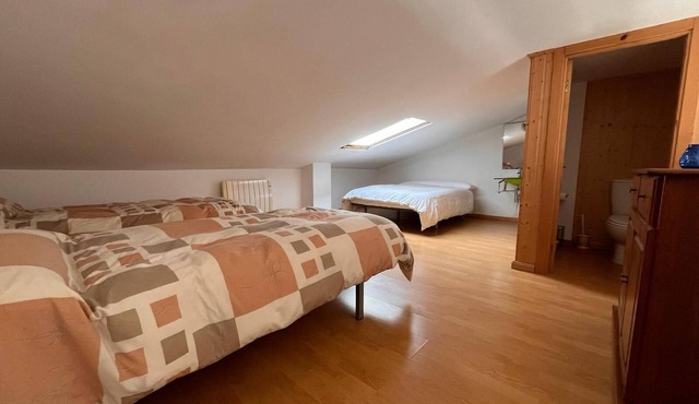 2-bedroom apartment with mountain views, 2 km from the slopes