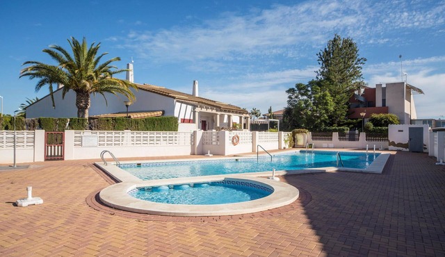 2 bedroom beach front home in Sagunto