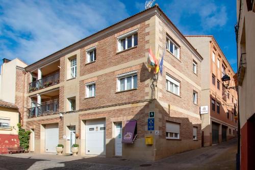 ALBERGUE EL CANTARO - Solo Peregrino con Credencial