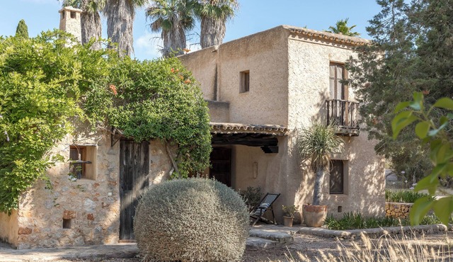 An Oasis of Peace on an Authentic Mediterranean Estate in the Very Heart of Ibiza