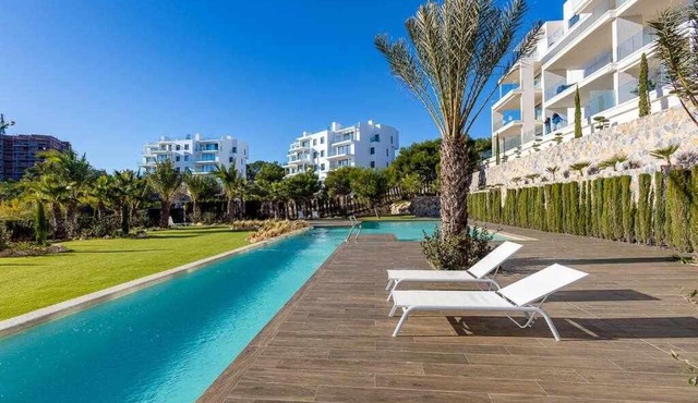 Apartamento único de 3 dormitorios en las Colinas