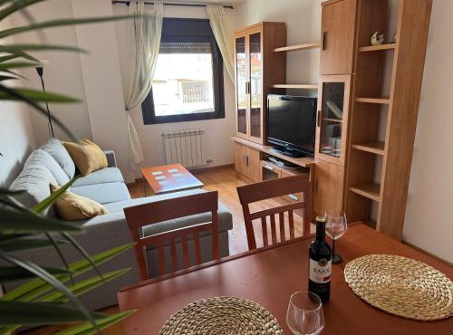 Apartamento nuevo con garaje