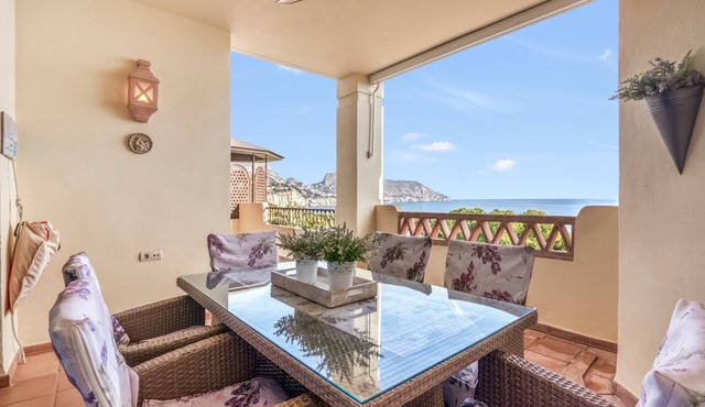 Apartment 'Apto Con Vistas Espectaculares' with Sea Views, Pool and Wi-Fi