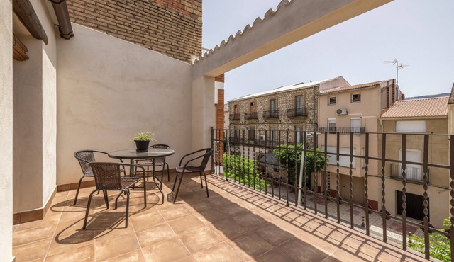 Apartment 'Ca La Inés' with Private Terrace, Wi-Fi and Air Conditioning