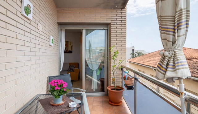 Apartment 'Cubelles' with Sea Views, Private Terrace, and Air Conditioning