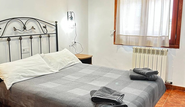 Apartment 'Dos' with Mountain Views, Shared Terrace, and Wi-Fi