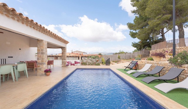 Apartment 'El Secret De Marco' with Mountain View, Wi-Fi and Air Conditioning