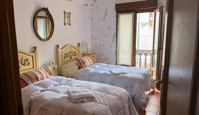Apartment on Riaza’s Plaza Mayor with Balcony and Church Views