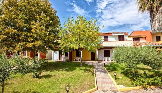 Apartment with Pool and Private Parking in Budoni
