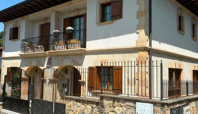Balentzenea Rural House