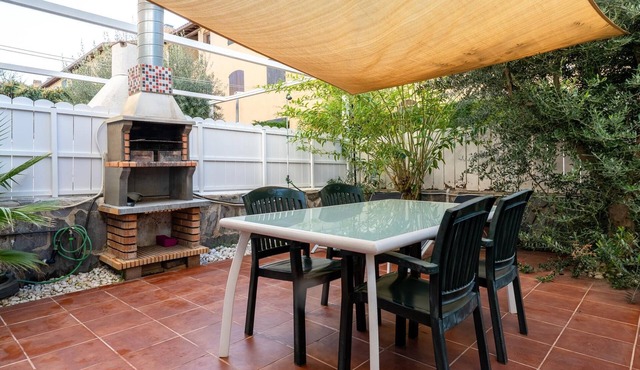 Beach house with barbecue 34km Port Aventura