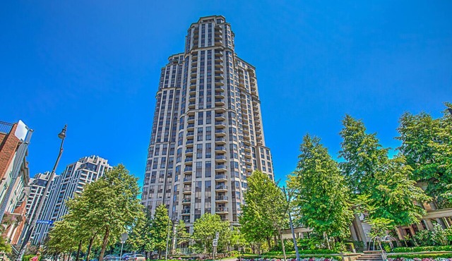 Beautiful Luxury Condo for families or 5 People in Toronto