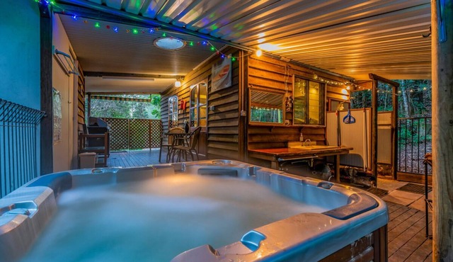 Bellbird Studio, pet friendly, glamping getaway in Kenilworth