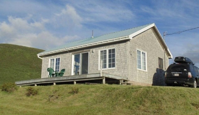 Cape Breton Cottage, Off the Beaten Path. Spectacular Ocean and Mt. Views! in Bay Saint Lawrence