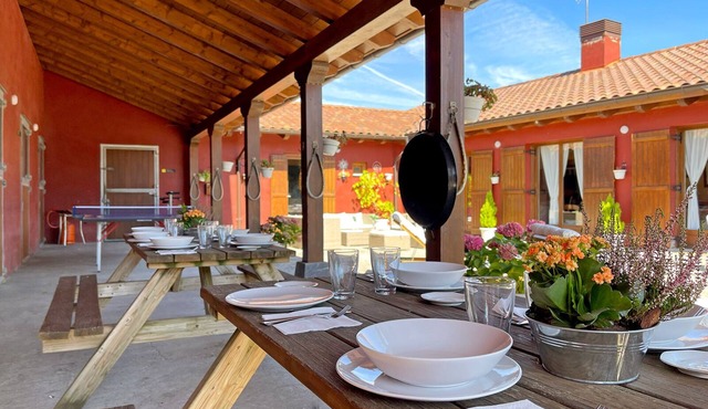 Casa Orgi, spacious first floor house next to the Orgi forest