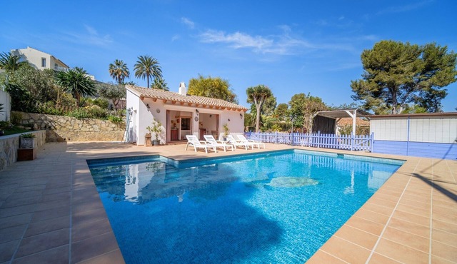 Casa Romántica Jávea: Holiday Home with Mountain Views, Wi-Fi & Air Conditioning