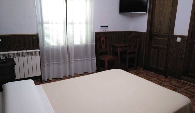 Casa Rural Peña Falcon in Torrejon El Rubio