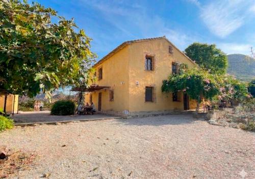 Casas Amarillas. Finca el Campillo