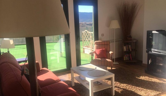 Charming Apartment in Jaca with Terrace and Parking