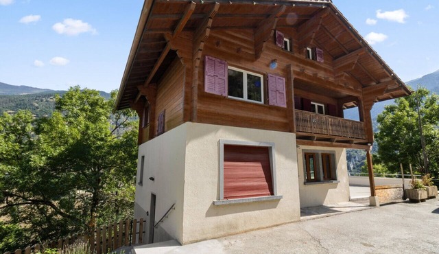 Charming family home in Euseigne