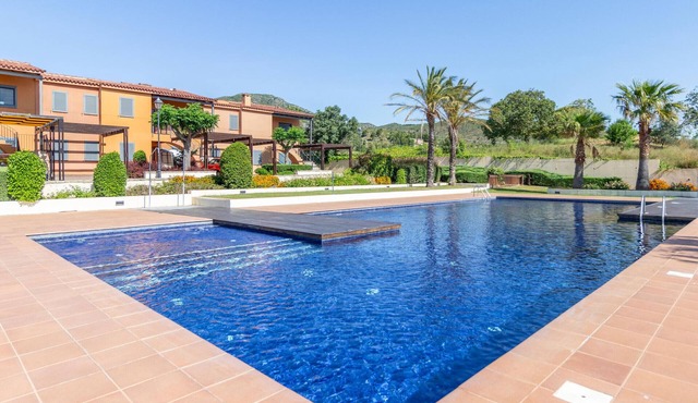 Charming Ground Floor Apartment in Bonmont