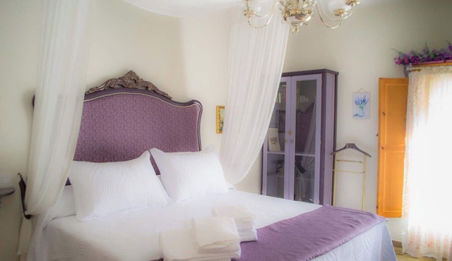 CHARMING HOUSE, IDEAL FOR FAMILIES AND GROUPS, WITH 3 BEDROOMS AND 3 BATHROOMS,