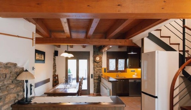 Charming mountain house, pets welcome