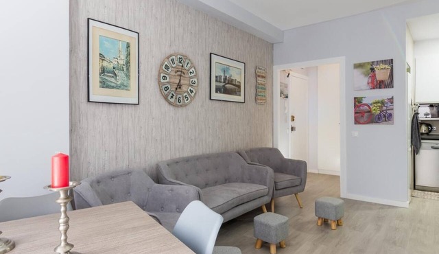Comfortable apartment with free parking