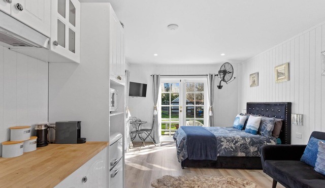 Cosy FarmStay@Harmony Cottage on Melbournes' Famous Mornington Peninsula in Tyabb