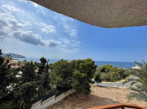Cosy Spanish sea view apartment