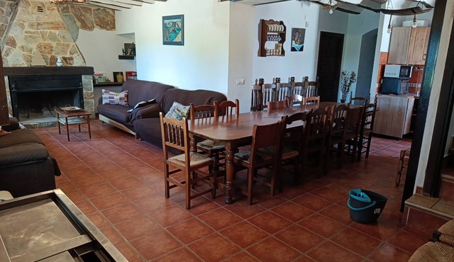 Country cottage. Totally isolated. Near Petrola salt lakes