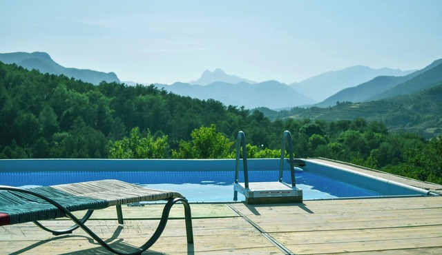 Country house with stunning views in nature