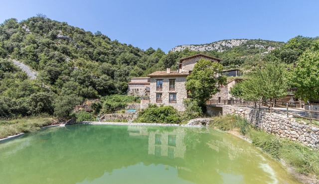 Country House 'Balcón' with Lake Views, Wi-Fi, and Air Conditioning