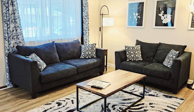 Cozy 3 bed 1 bath entire house- up to 6 people in Westland