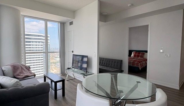 Cozy Condo in Downtown Vaughan in Vaughan