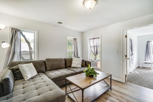 Cozy Glens Falls Getaway < 1 Mi to Downtown in Glens Falls