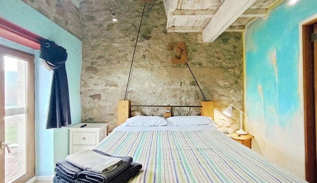 Cyan Double Room - Private Bathroom - Cartes in Cartes