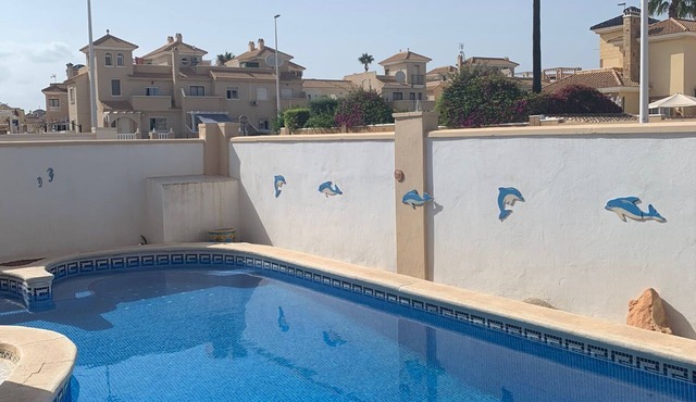 Detached villa with private pool, perfect for families and close to the beach