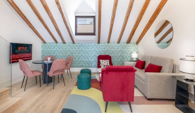 Duplex 1 Dorm · Duplex 1 Dorm · Duplex 1 Bedroom Apartment - Chueca