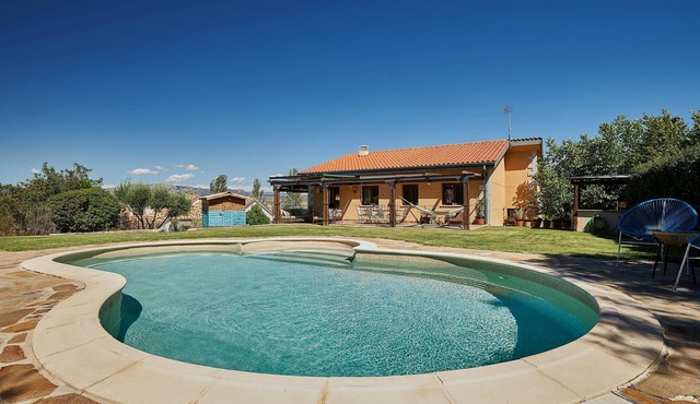 El Olivo de Caraquiz. Cottage 45 minutes from the center of Madrid!